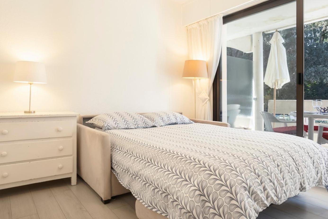 Appartement A Pied Les Pins 150m